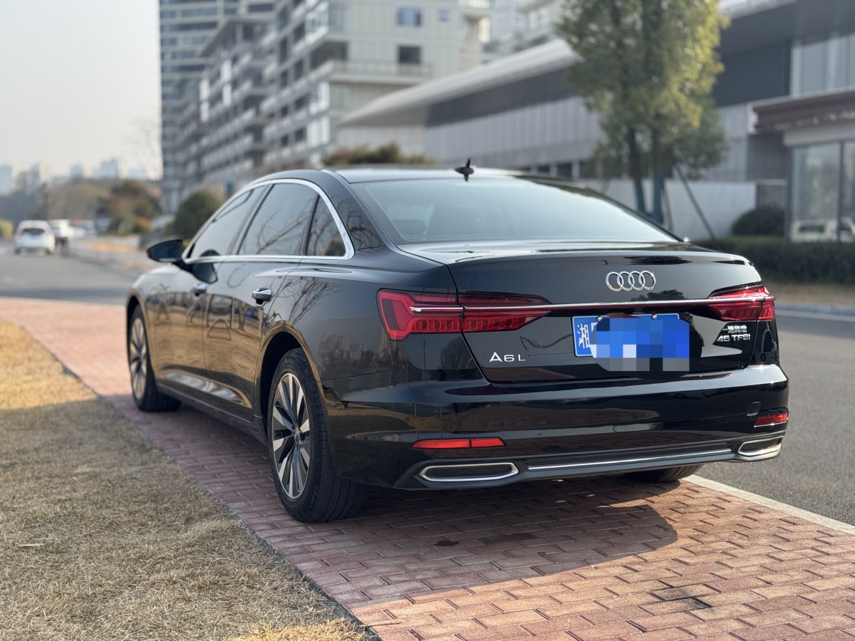 奧迪 奧迪A6L  2019款 45 TFSI 臻選動(dòng)感型圖片