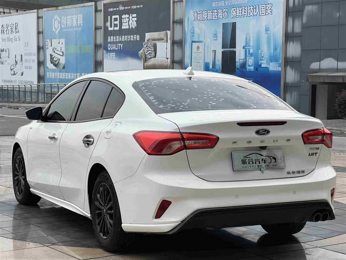 福特 福克斯  2020款 三廂 EcoBoost 180 自動鋒潮型圖片