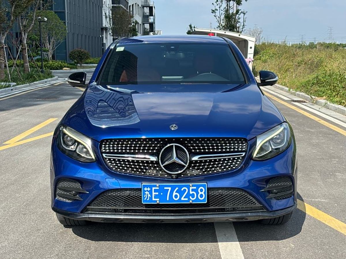 2019年4月奔馳 奔馳GLC  2023款 改款 GLC 260 4MATIC 轎跑SUV