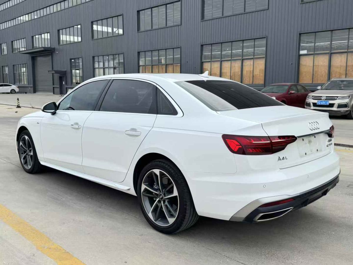 奧迪 奧迪A4L  2023款 35 TFSI 時(shí)尚動(dòng)感型圖片