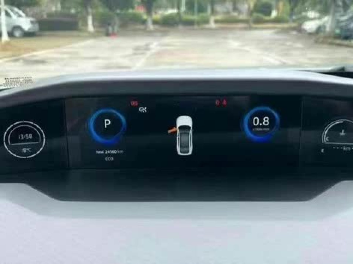 長(zhǎng)安 長(zhǎng)安UNI-V  2022款 1.5T 尊貴型圖片