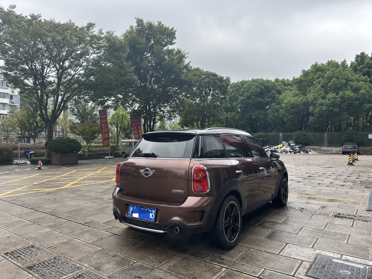 2013年6月MINI COUNTRYMAN  2013款 1.6T COOPER S ALL4 滑雪版