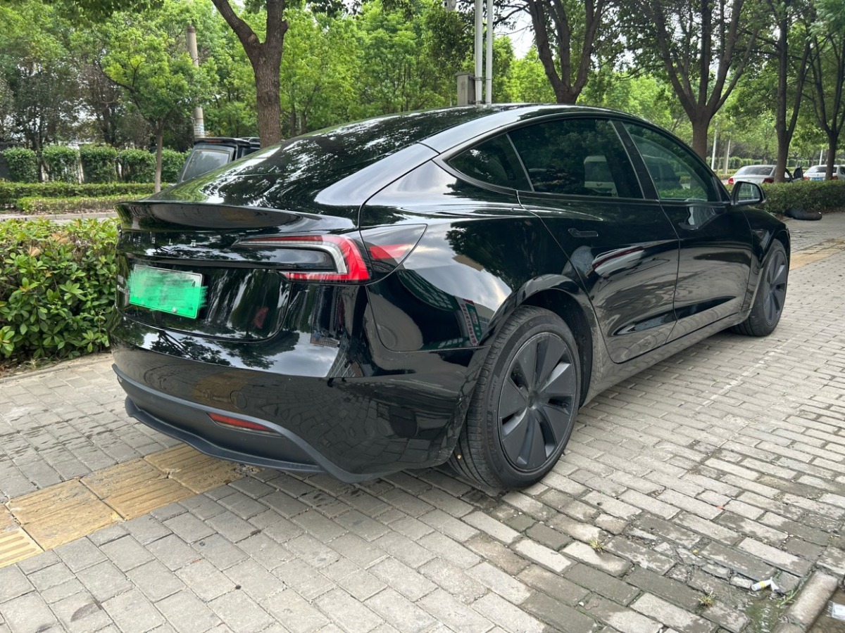 特斯拉 Model 3  2023款 后輪驅(qū)動版圖片