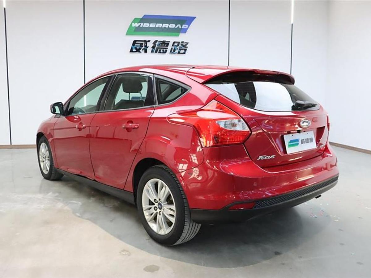 福特 ?？怂? 2012款 兩廂 1.6L 自動舒適型圖片