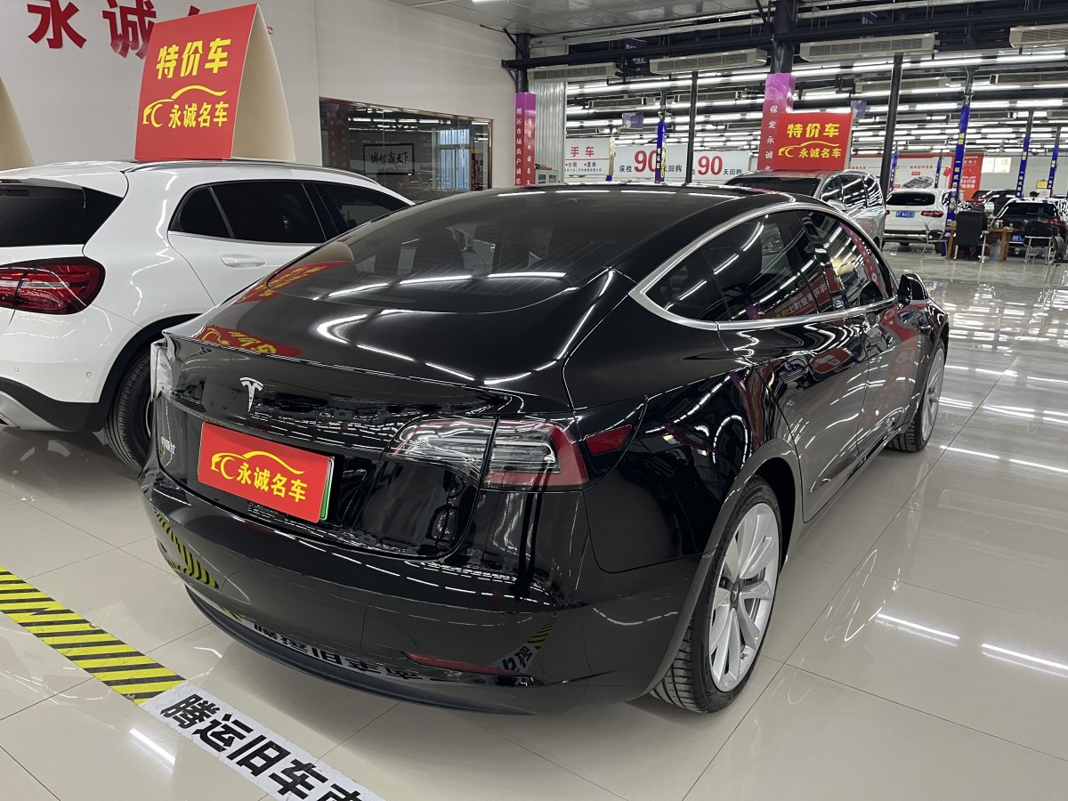 特斯拉 Model 3  2019款 標(biāo)準(zhǔn)續(xù)航后驅(qū)升級(jí)版圖片