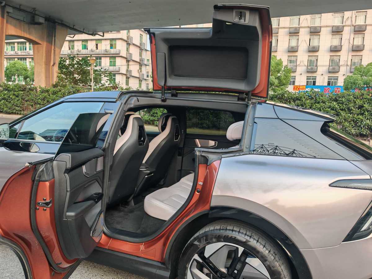 高合 高合HiPhi Y  2023款 810km 長(zhǎng)續(xù)航版圖片