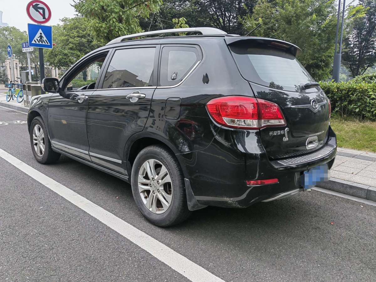 哈弗 H6  2011款 2.0L 手動兩驅(qū)都市型圖片