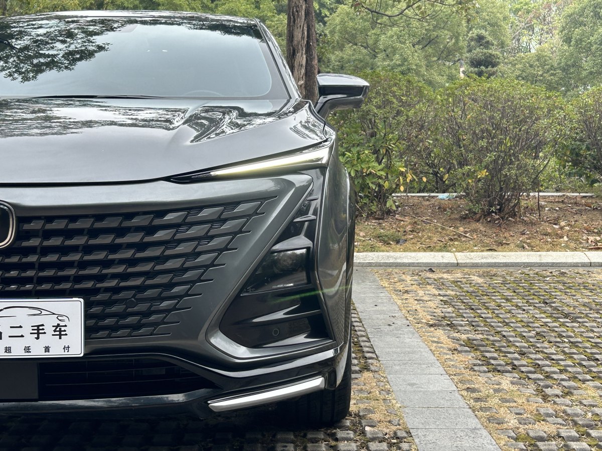 長(zhǎng)安 UNI-T  2023款 第二代 1.5T 尊享型圖片