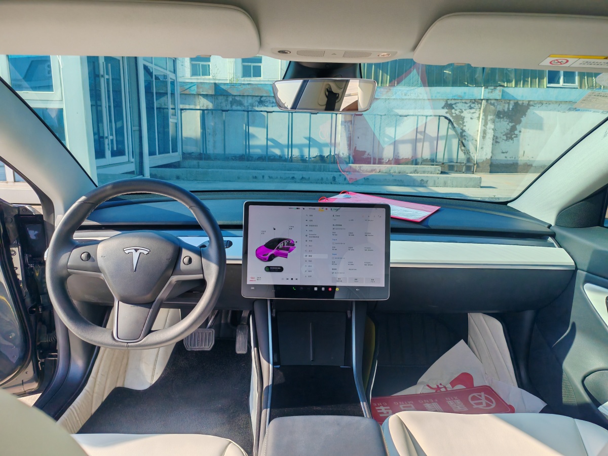 特斯拉 Model 3  2019款 標(biāo)準(zhǔn)續(xù)航后驅(qū)升級(jí)版圖片