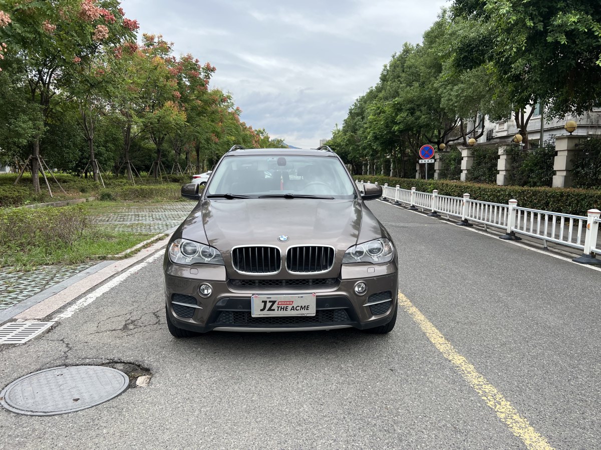 寶馬 寶馬X5  2011款 xDrive35i 領(lǐng)先型圖片