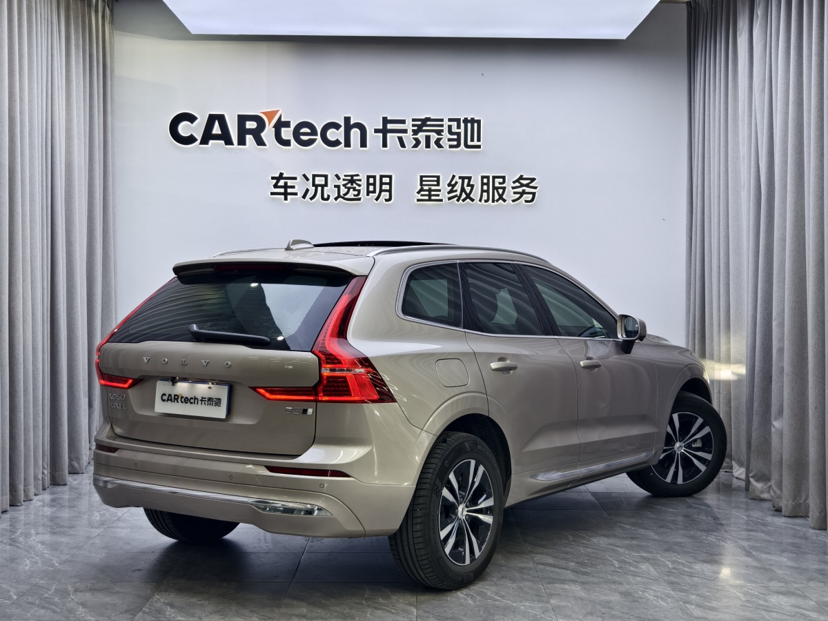 沃爾沃 XC60  2024款 B5 四驅智逸豪華版圖片