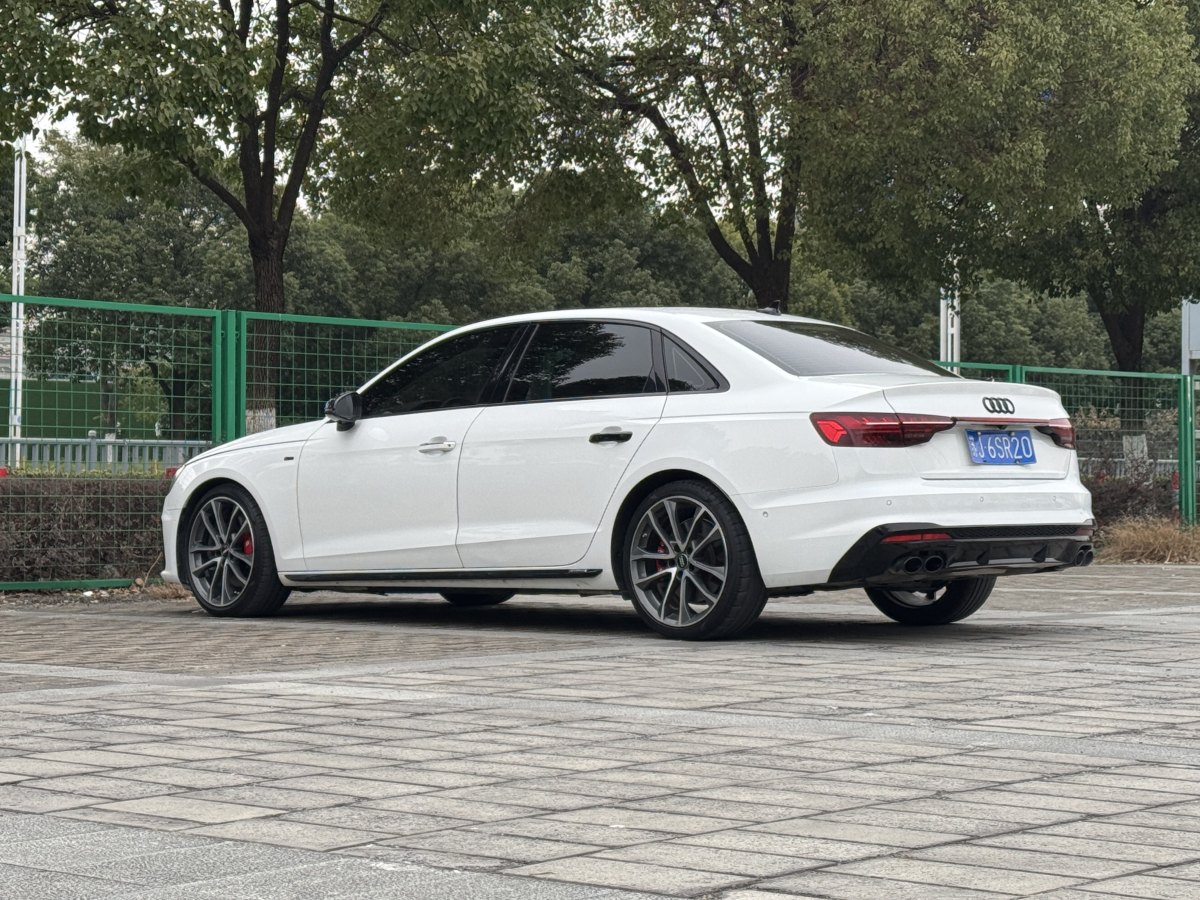 奧迪 奧迪A4L  2020款 45 TFSI quattro 臻選動感型圖片