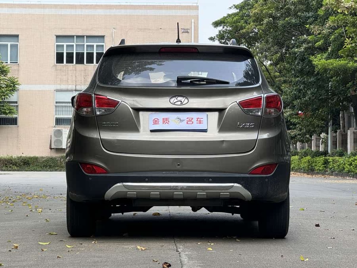 現代 ix35  2010款 2.0L 自動兩驅新銳版GL圖片