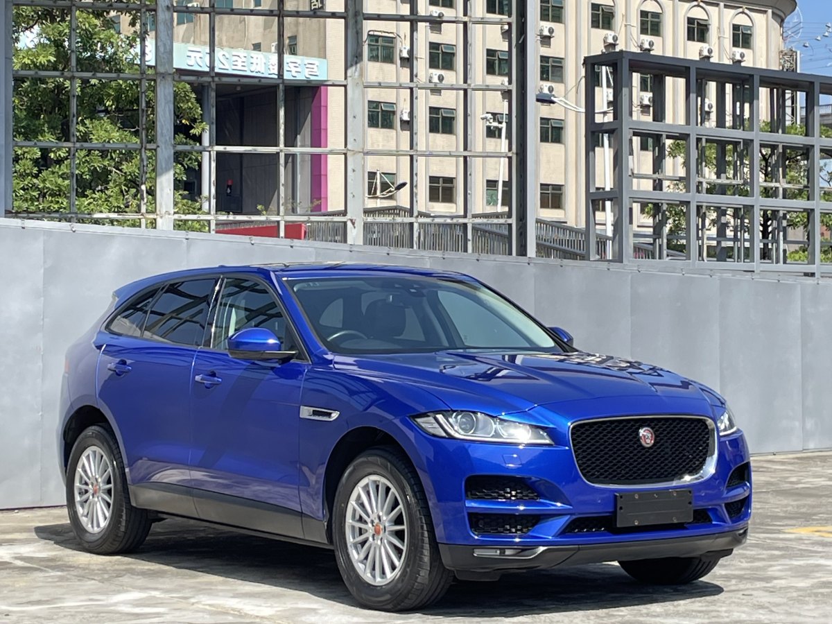 捷豹 F-PACE  2018款 2.0T 兩驅(qū)都市尊享版圖片