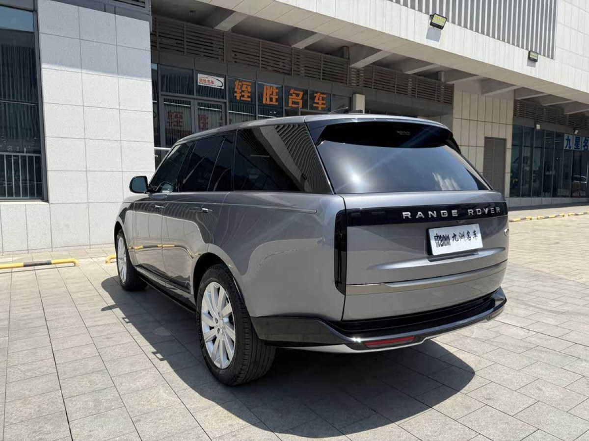 路虎 攬勝  2023款 3.0 L6 360PS 盛世版圖片