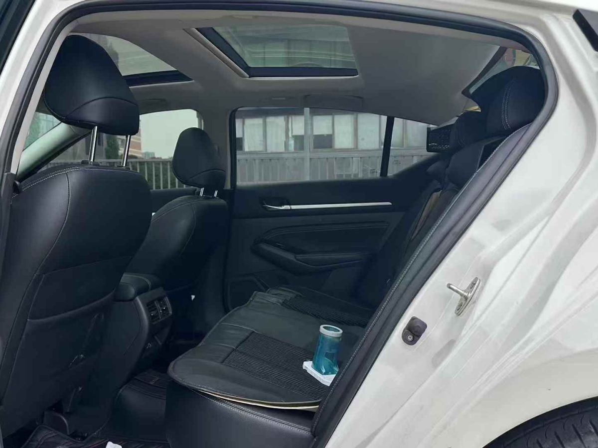 日產(chǎn) 天籟  2022款 2.0L XE 純享版圖片