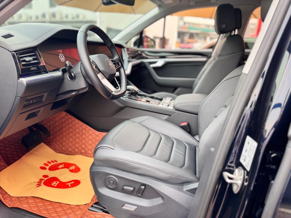 大眾 途銳  2022款 3.0TSI 銳享版 經(jīng)典運動套裝圖片