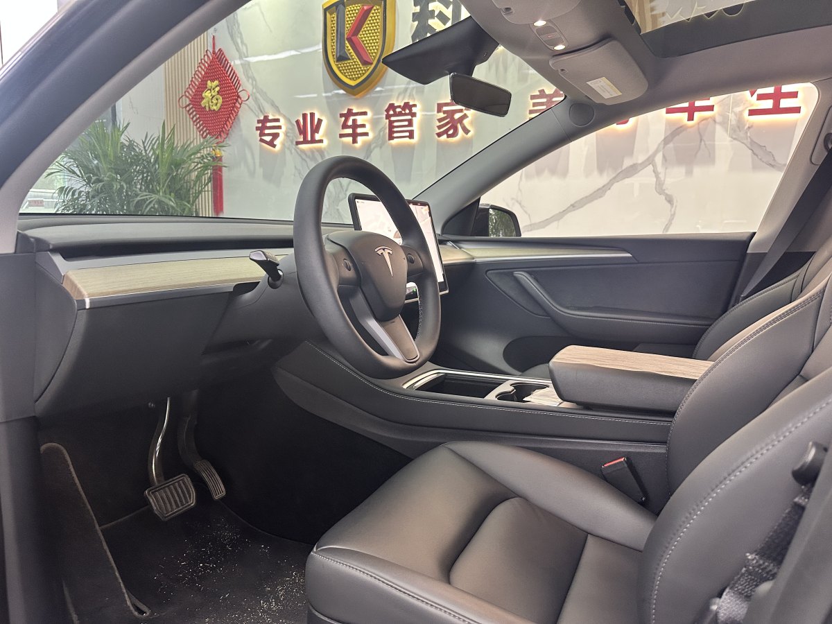 特斯拉 Model Y  2023款 煥新版 后輪驅(qū)動(dòng)圖片