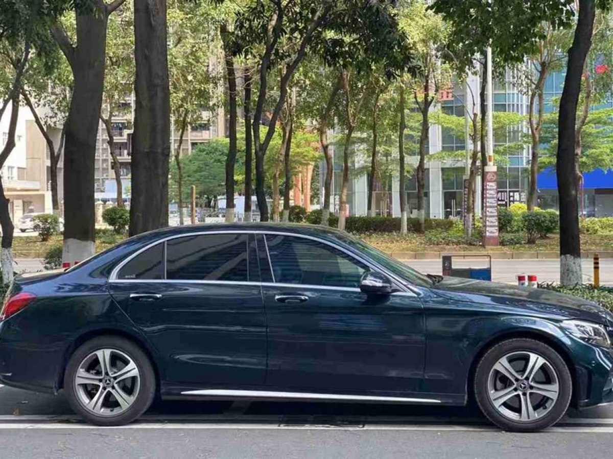 奔馳 奔馳C級(jí)  2019款 改款 C 260 L 運(yùn)動(dòng)版圖片