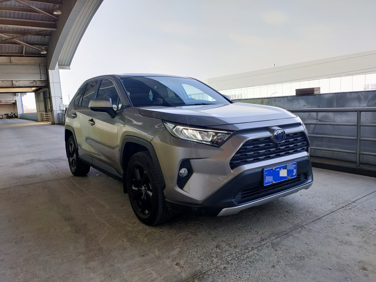 豐田 RAV4榮放  2021款 改款 雙擎 2.5L CVT四驅(qū)精英PLUS版圖片