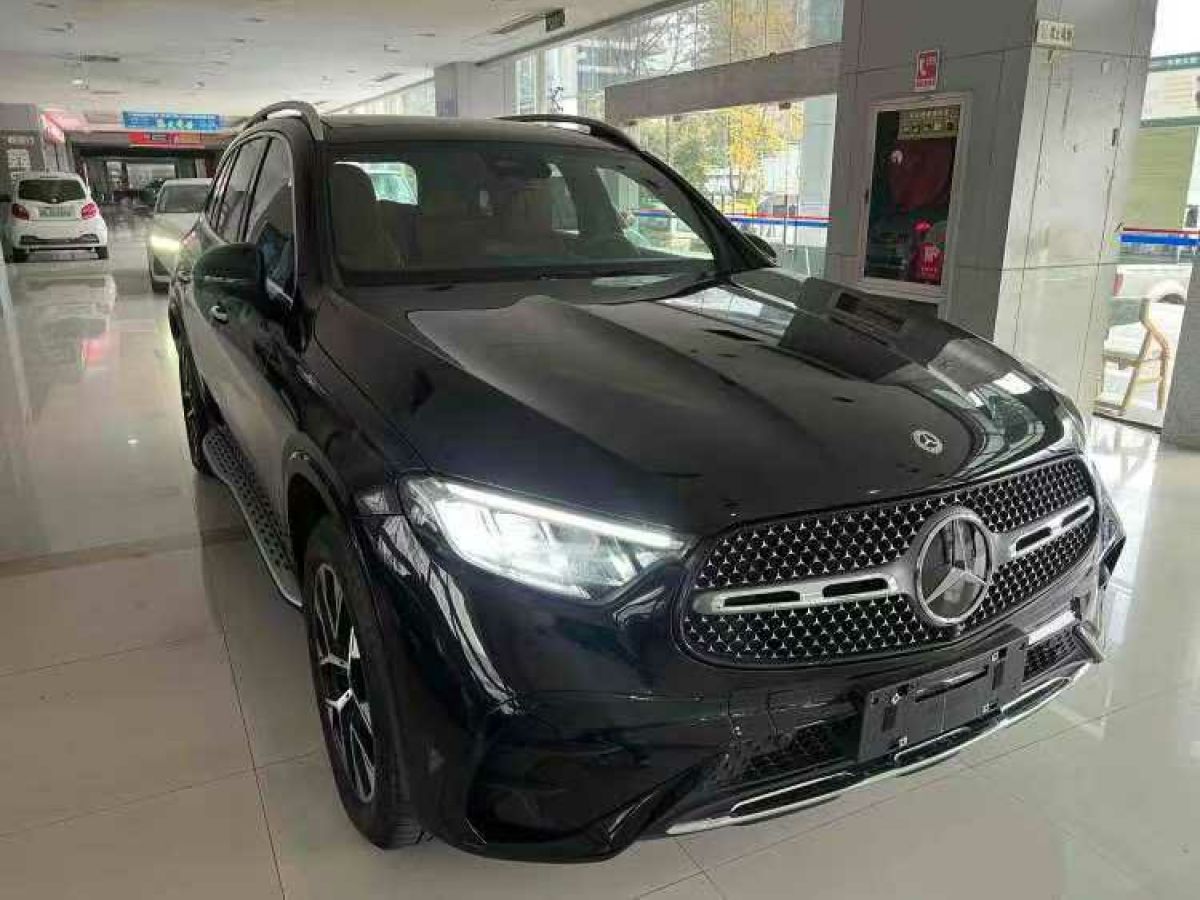 2023年1月奔馳 奔馳GLC  2023款 GLC 300 4MATIC 轎跑SUV