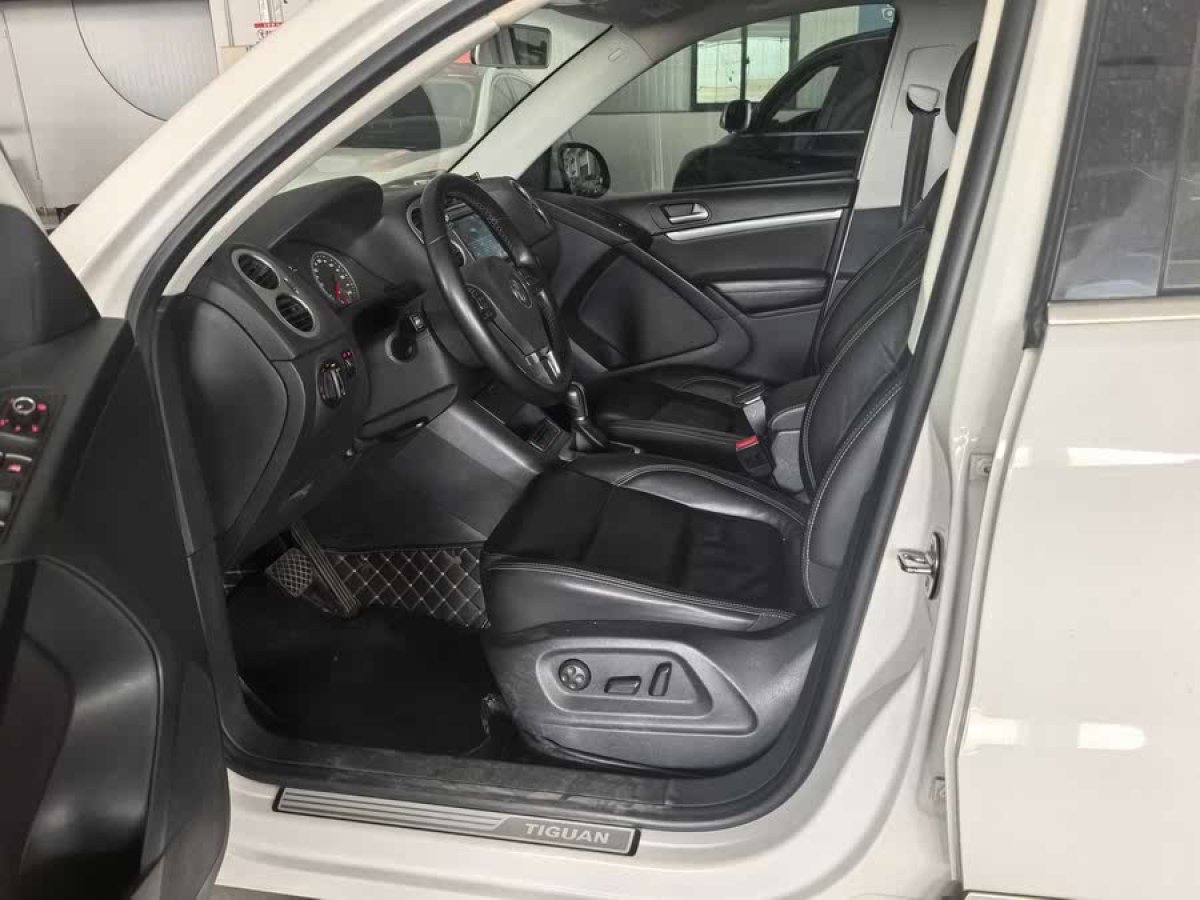 大眾 途觀  2015款 1.8TSI 自動兩驅(qū)舒適版圖片