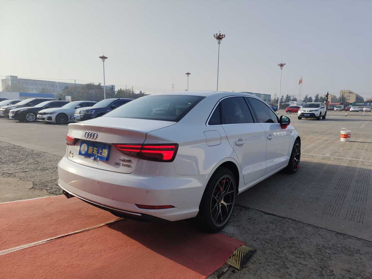 奧迪 奧迪A3  2017款 Limousine 35 TFSI 時(shí)尚型圖片
