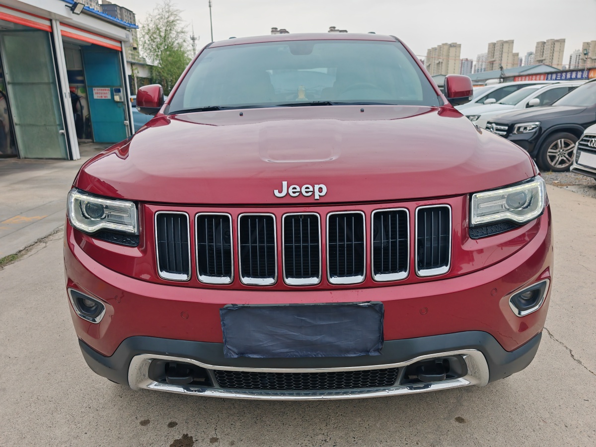 Jeep 大切諾基  2015款 3.6L 精英導(dǎo)航版圖片