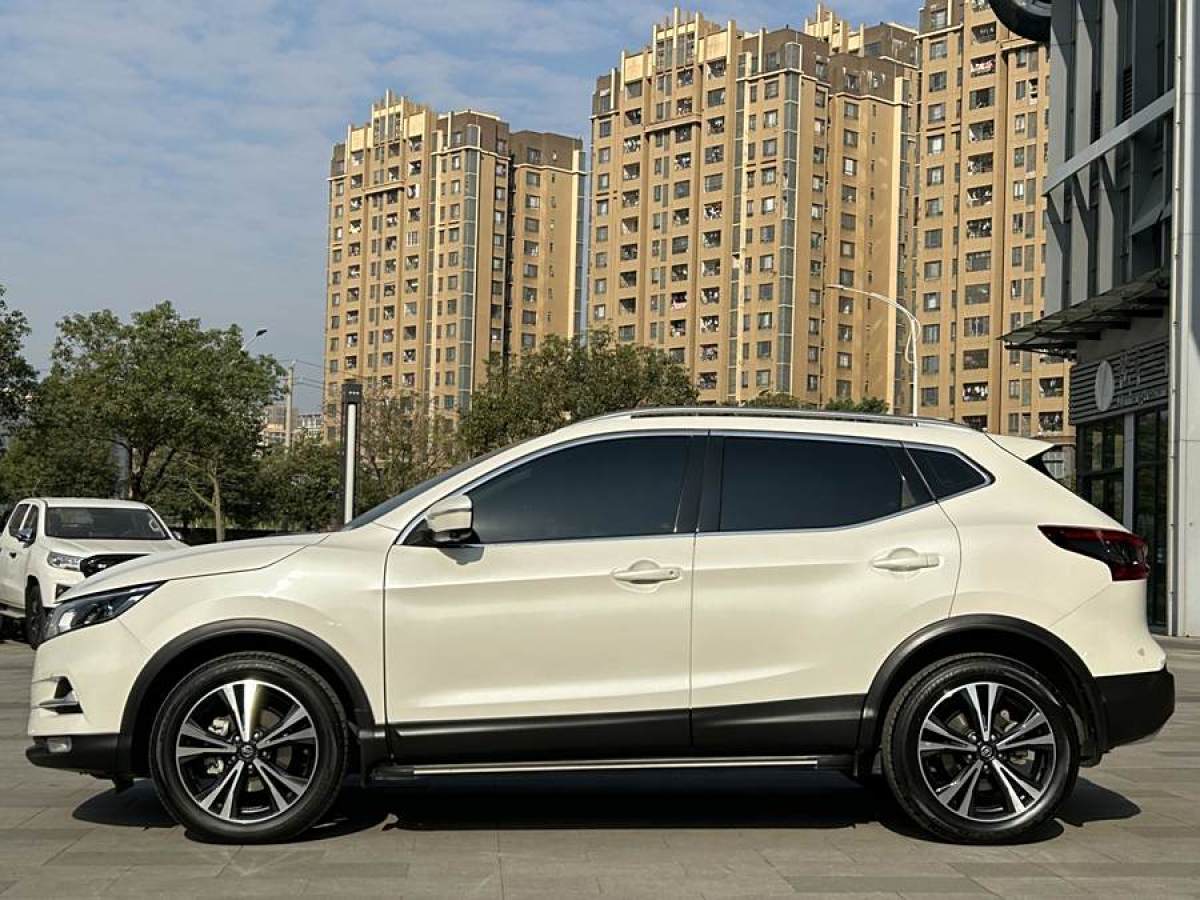 日產(chǎn) 逍客  2022款 2.0L CVT XV Prem.豪華版圖片