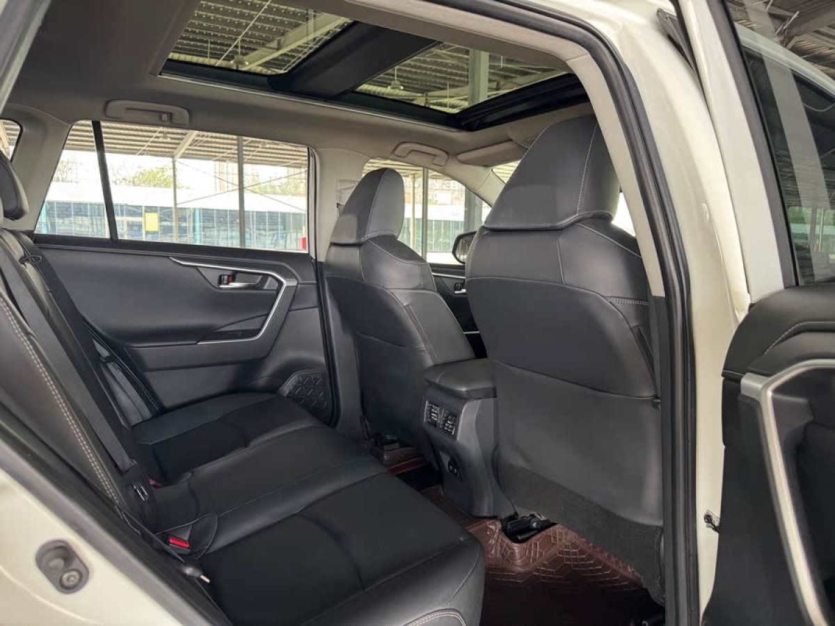 豐田 RAV4榮放  2020款 2.0L CVT四驅尊貴版圖片