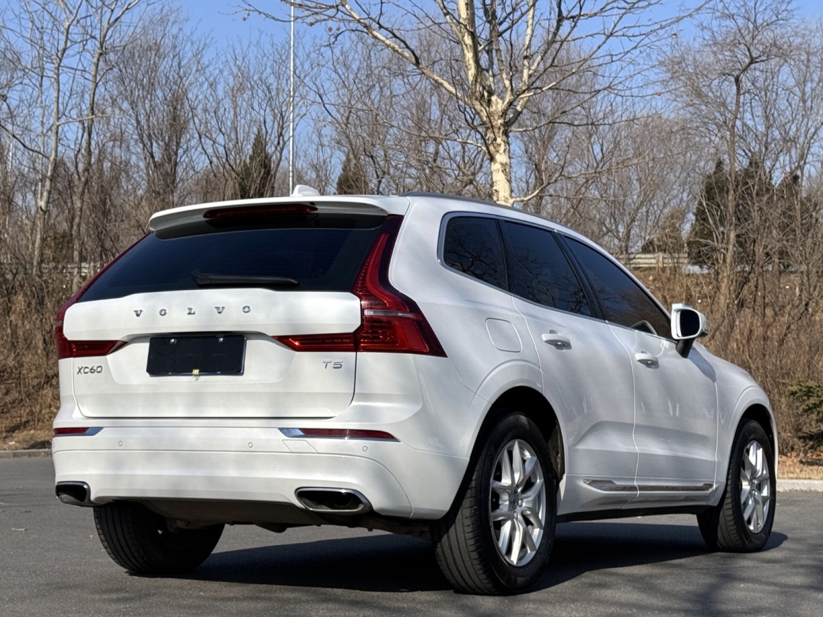 沃爾沃 XC60  2020款 T5 四驅(qū)智逸豪華版圖片