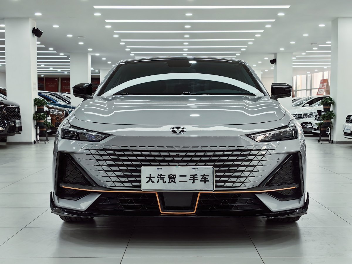 長(zhǎng)安 長(zhǎng)安UNI-V  2022款 1.5T 運(yùn)動(dòng)版圖片