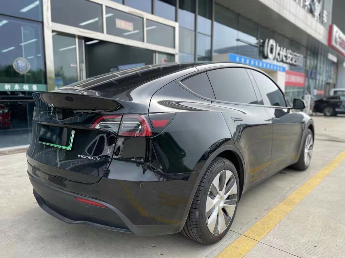 特斯拉 Model 3  2023款 煥新版 后輪驅(qū)動圖片