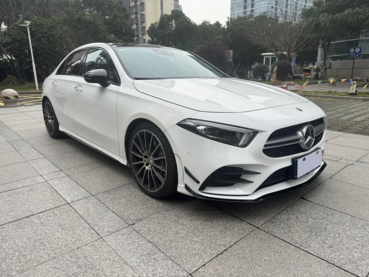 奔馳 奔馳A級(jí)AMG  2024款 改款 AMG A 35 4MATIC圖片