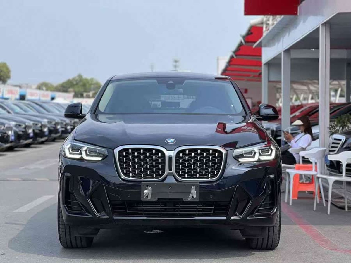 寶馬 寶馬X4  2022款 xDrive 25i M運(yùn)動(dòng)套裝圖片
