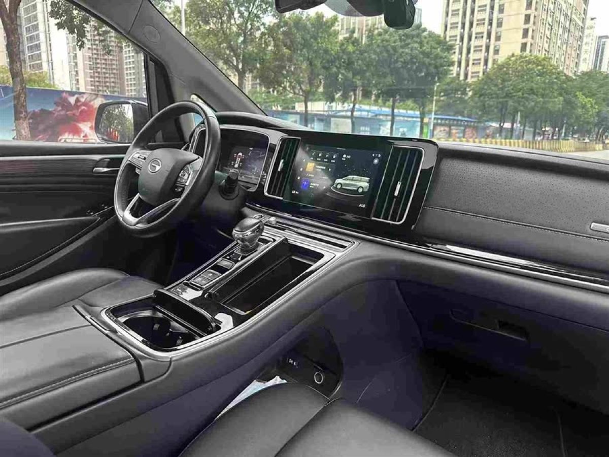廣汽傳祺 M8  2021款 領秀系列 390T 尊貴版圖片