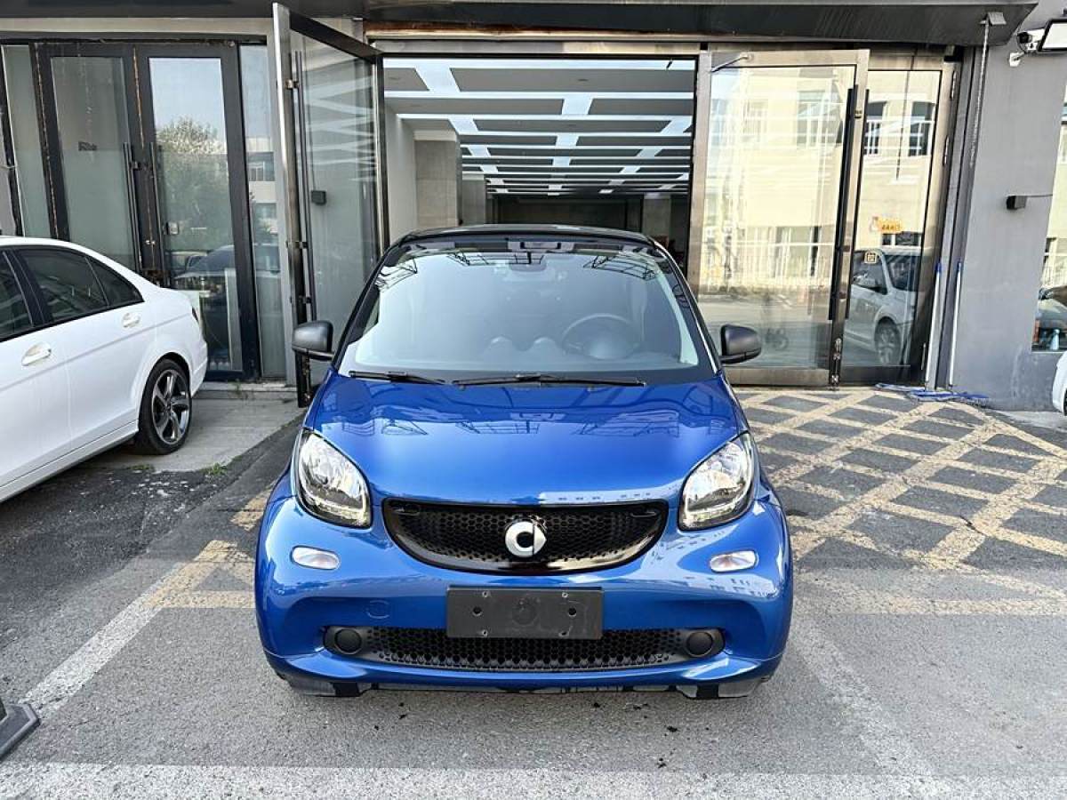 2018年12月smart fortwo  2018款 1.0L 52千瓦硬頂激情版