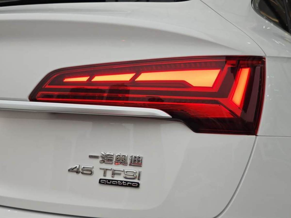 奧迪 奧迪Q5L Sportback  2022款 改款 45 TFSI 豪華型圖片