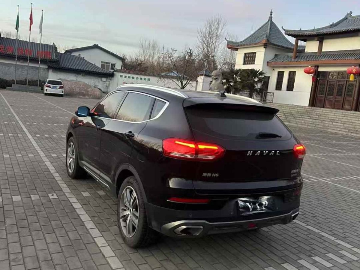 哈弗 H6  2018款 紅標(biāo)H6 COUPE 1.5T DCT兩驅(qū)豪華型圖片