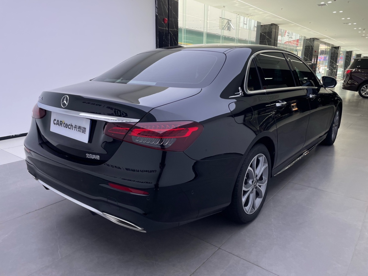 奔驰E级 2023款 改款 E 300 L 运动豪华型图片