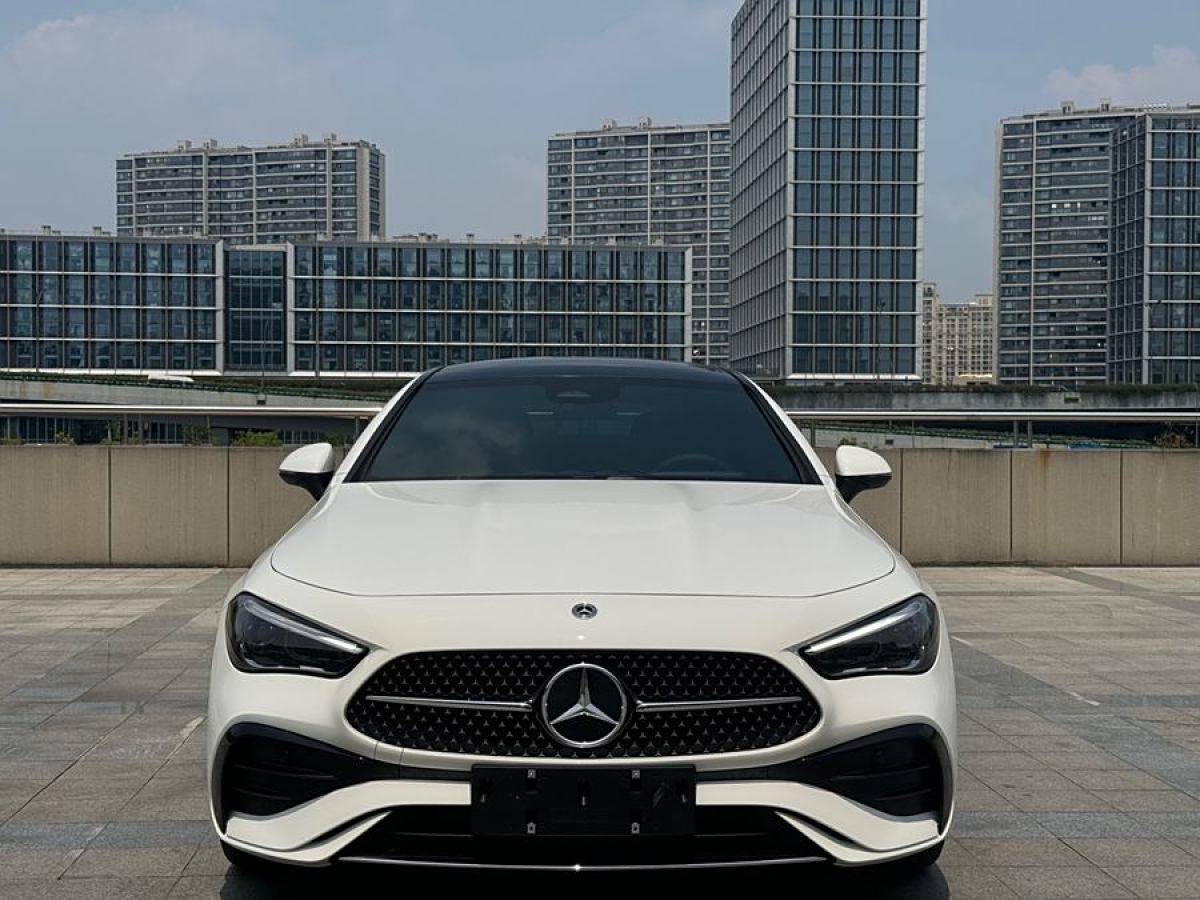 奔馳 奔馳CLE  2024款 CLE 300 4MATIC 動感型轎跑車圖片