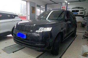 攬勝 路虎 3.0 L6 400PS 盛世加長版 七座