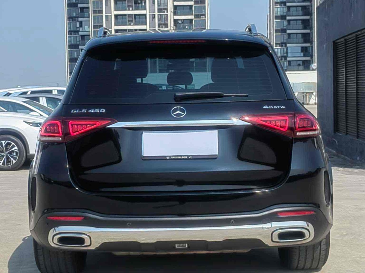 奔馳 奔馳GLE  2020款  GLE 350 4MATIC 時(shí)尚型圖片