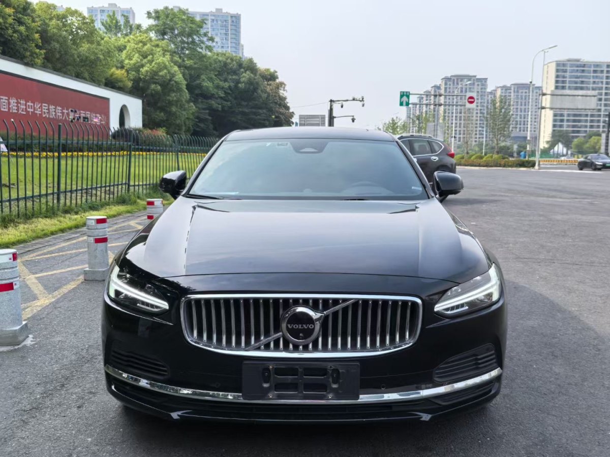 沃爾沃 S90新能源  2024款 T8插電式混合動力 四驅(qū)長續(xù)航智雅豪華版圖片