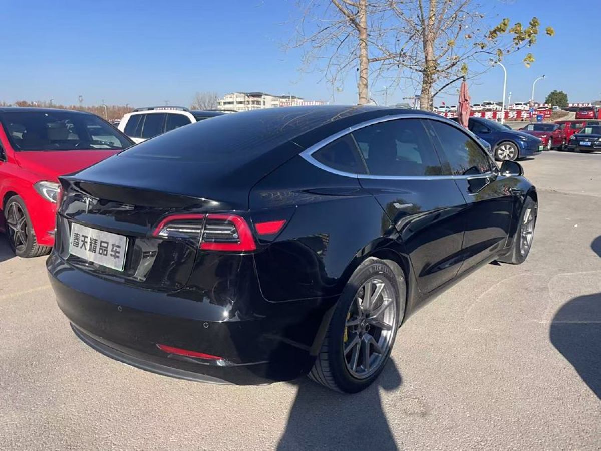 特斯拉 Model 3  2020款 改款 標(biāo)準(zhǔn)續(xù)航后驅(qū)升級(jí)版圖片