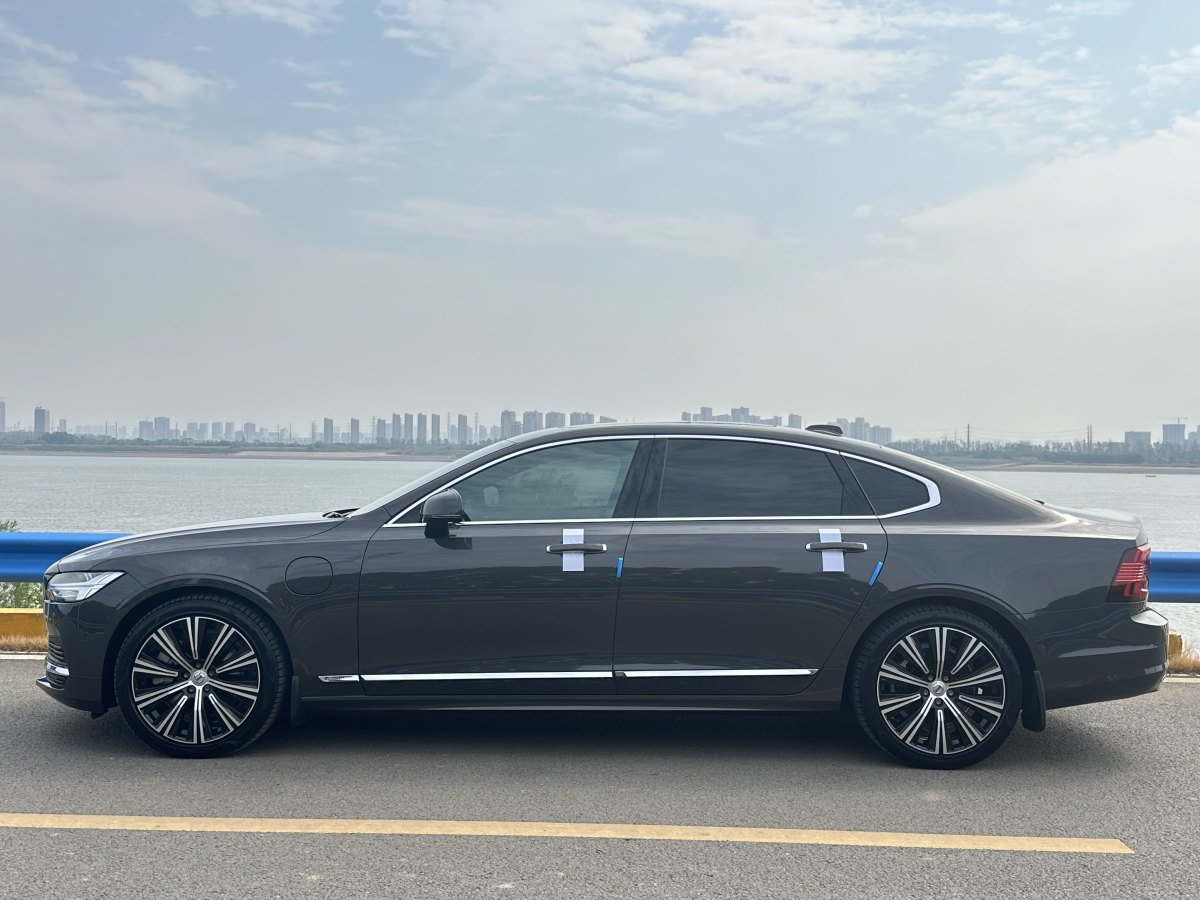 沃爾沃 S90新能源  2024款 T8插電式混合動(dòng)力 四驅(qū)長續(xù)航智雅豪華版圖片