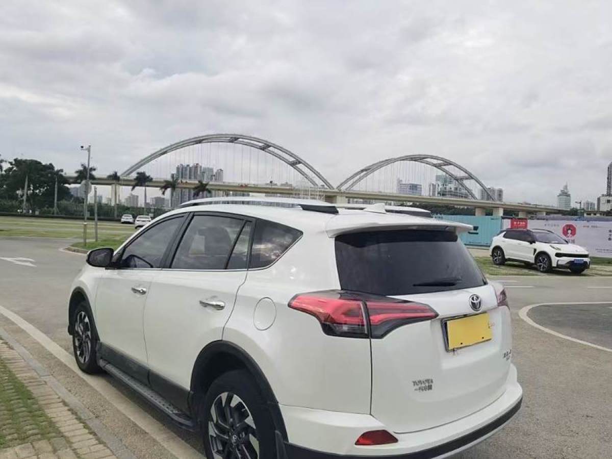 豐田 RAV4榮放  2016款 2.5L 自動四驅(qū)精英版圖片