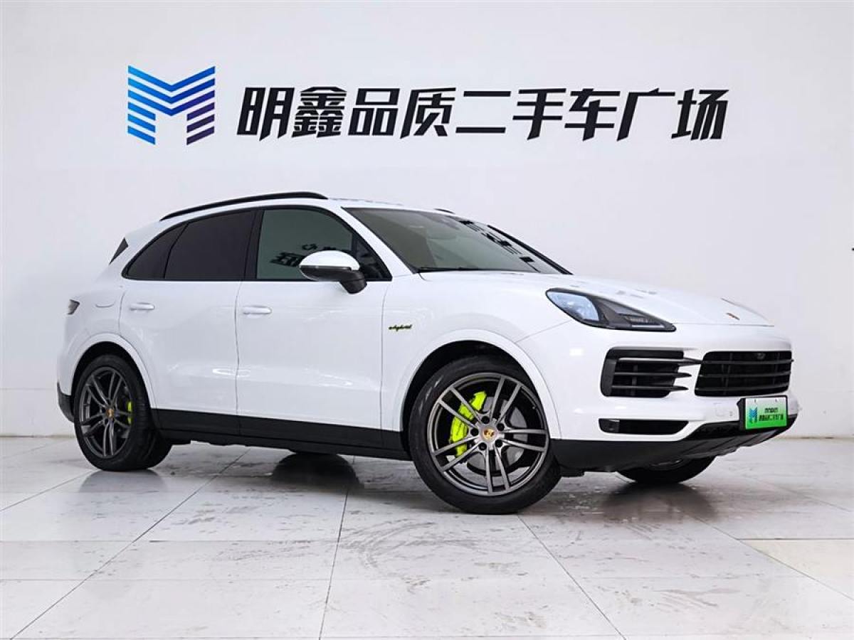 保時(shí)捷 Cayenne新能源  2023款 Cayenne E-Hybrid 2.0T 鉑金版圖片