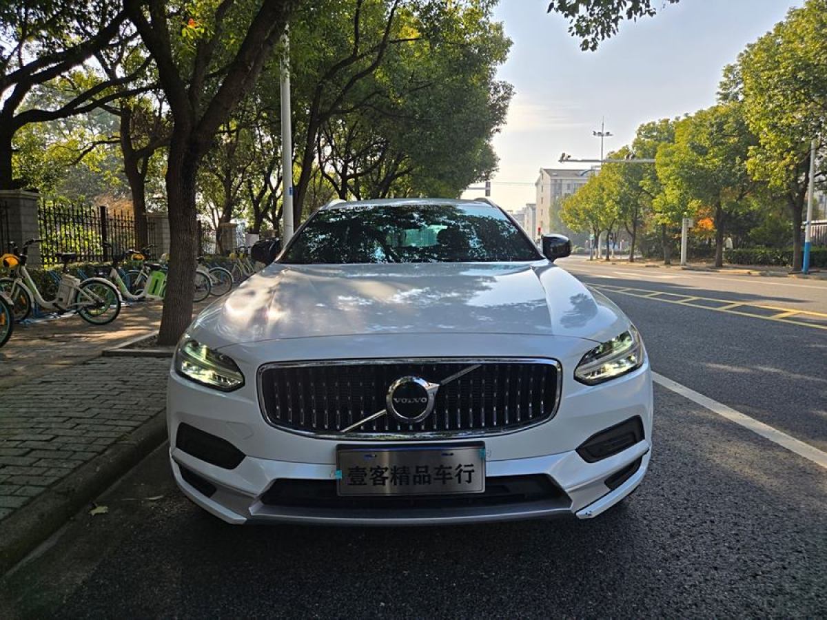 沃爾沃 V90  2025款 Cross Country B5 AWD 智遠(yuǎn)版圖片