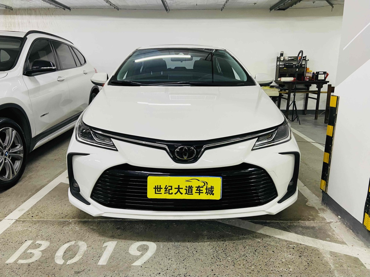 豐田 卡羅拉  2019款 1.2T S-CVT 運(yùn)動(dòng)版圖片